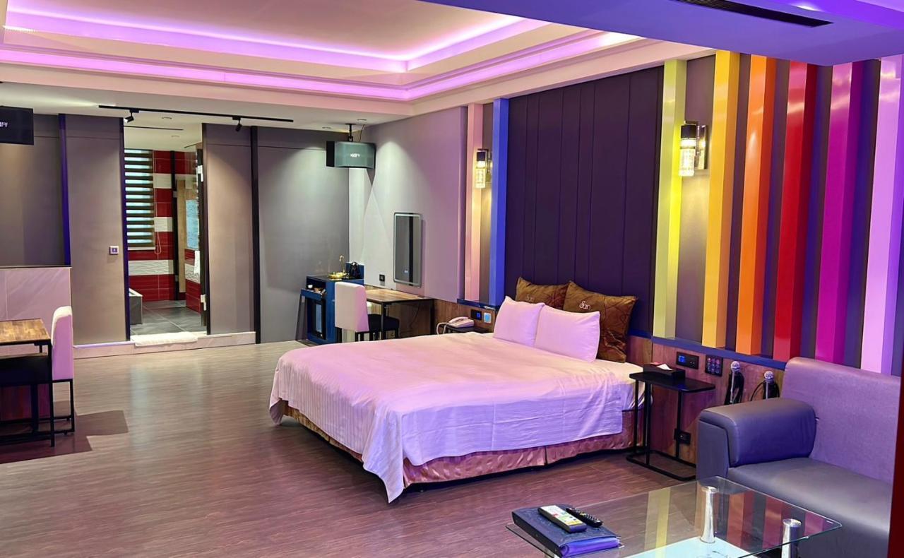 Soho Motel Taoyuan Exterior photo