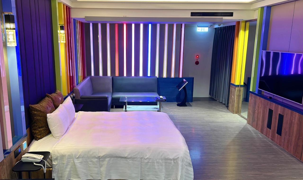 Soho Motel Taoyuan Exterior photo
